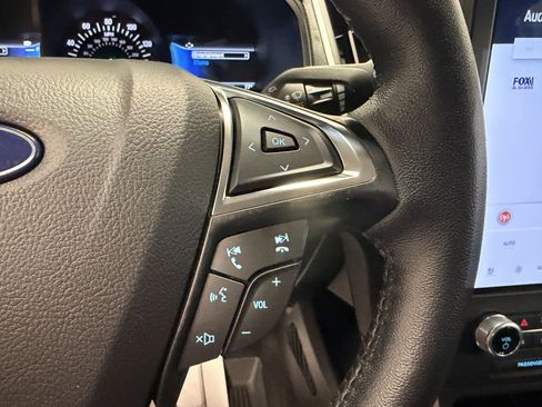 Used 2023 Ford Edge SEL w/ Convenience Package image 12