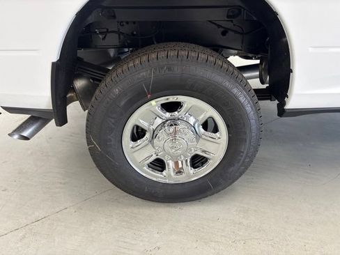 New 2026 RAM 3500 Tradesman AWD/4WD image 10