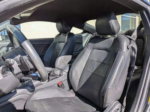Used 2018 Ford Mustang GT Premium w/ Black Accent Package RWD image 9