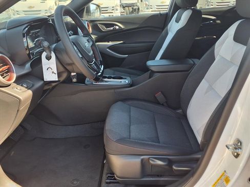 New 2026 Chevrolet Trax RS w/ Driver Confidence Package image 6