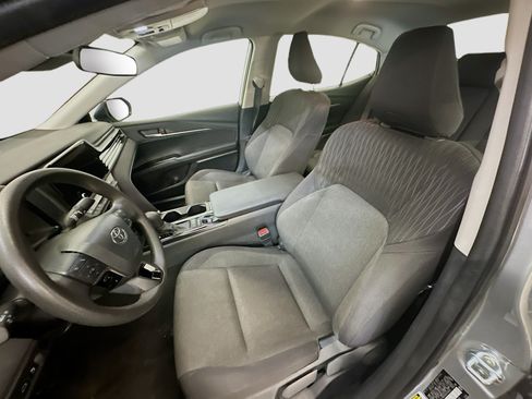 Used 2025 Toyota Camry LE FWD image 13
