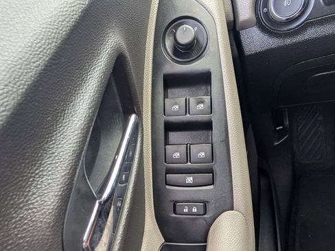 Used 2016 Chevrolet Trax LTZ FWD image 28