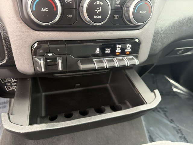 Used 2019 RAM 1500 Big Horn AWD/4WD image 24