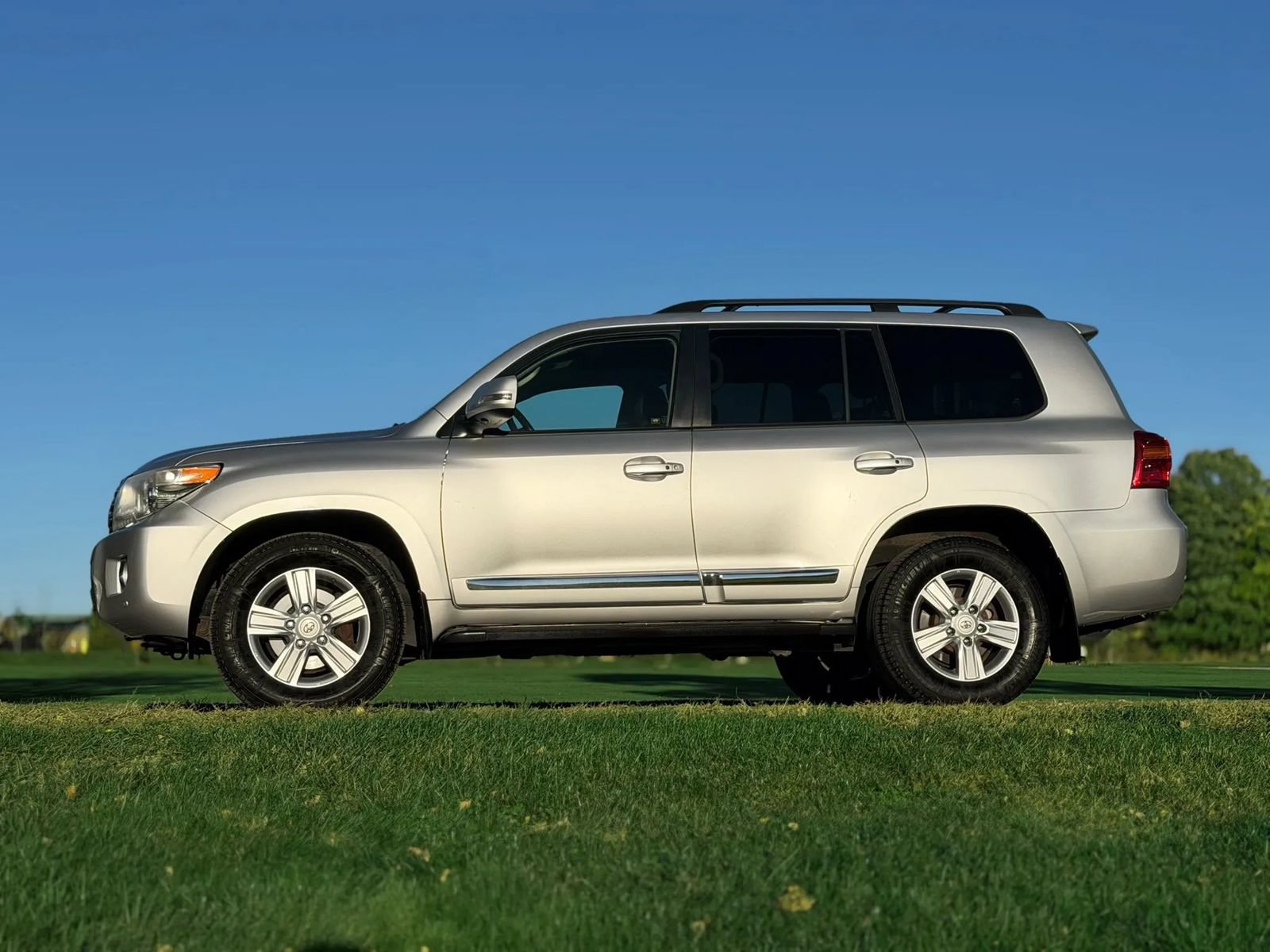 Used 2013 Toyota Land Cruiser AWD/4WD image 42