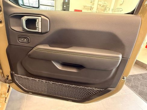 Used 2026 Jeep Wrangler Sahara image 34