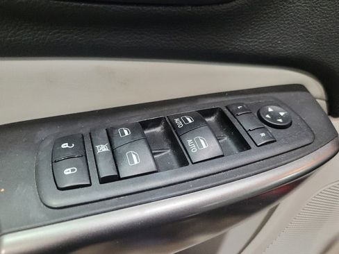 Used 2019 Jeep Cherokee Limited w/ Luxury Group AWD/4WD image 27