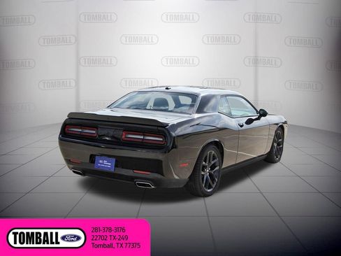 Used 2021 Dodge Challenger GT w/ Blacktop Package RWD image 7