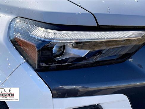 Used 2024 Chevrolet Colorado LT w/ LT Convenience Package III image 29