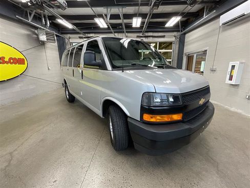 Used 2024 Chevrolet Express 2500 w/ Driver Convenience Package RWD image 7
