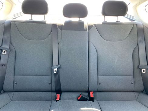 Used 2025 Kia K4 LXS image 37