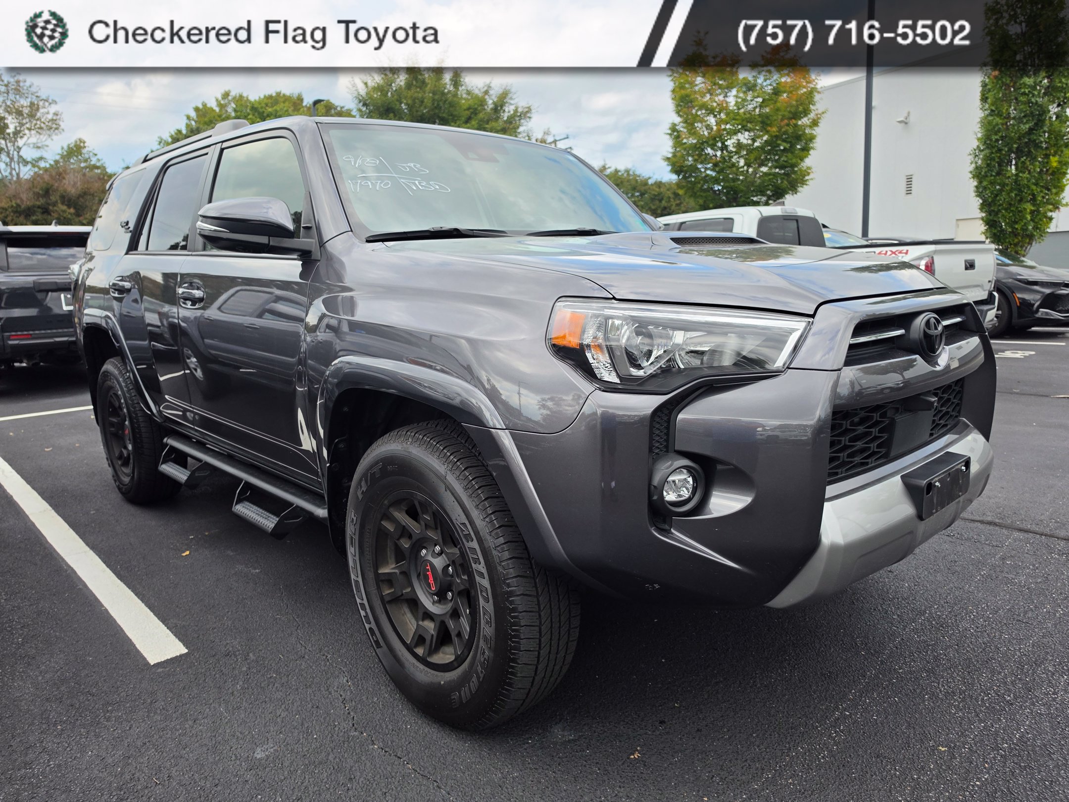 Used 2023 Toyota 4Runner TRD Off-Road Premium w/ Off Road Premium Plus Package AWD/4WD image 3