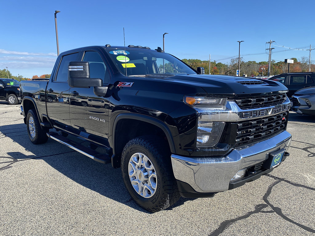 Used 2022 Chevrolet Silverado 2500 LT w/ Convenience Package AWD/4WD image 3