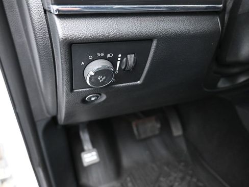 Used 2020 Jeep Grand Cherokee Limited image 13