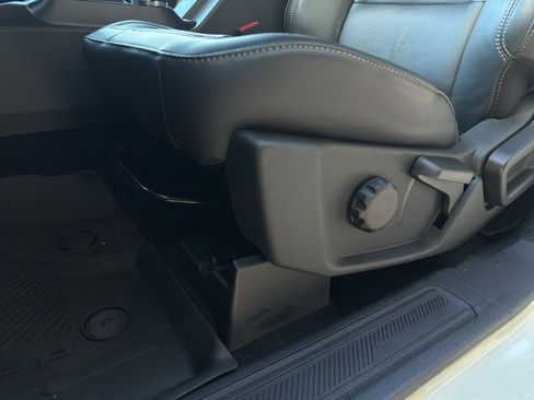 New 2025 Ford Bronco Badlands image 17