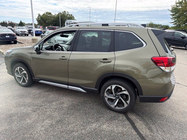 Used 2024 Subaru Forester Touring w/ POP Package 3 AWD/4WD image 8