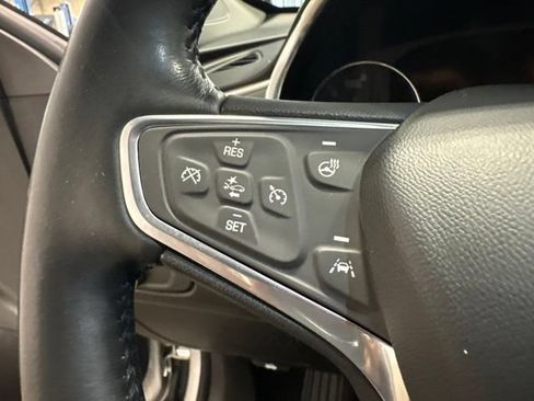 Used 2022 Chevrolet Malibu Premier FWD image 17