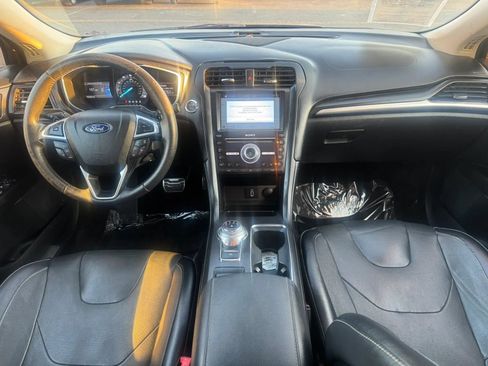 Used 2017 Ford Fusion Titanium FWD image 27