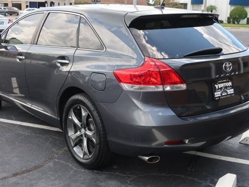 Used 2010 Toyota Venza FWD image 8