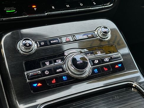 Used 2022 Lincoln Nautilus Reserve w/ Equipment Group 202A image 20