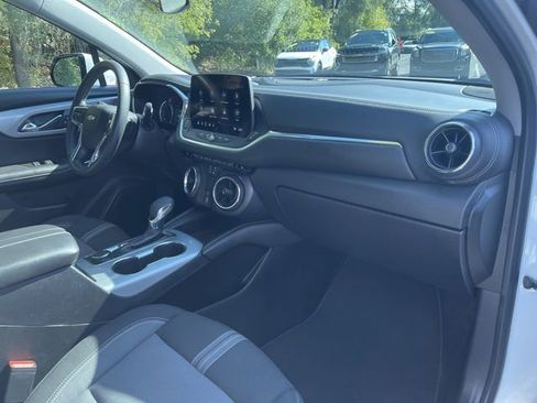 Used 2025 Chevrolet Blazer LT image 28