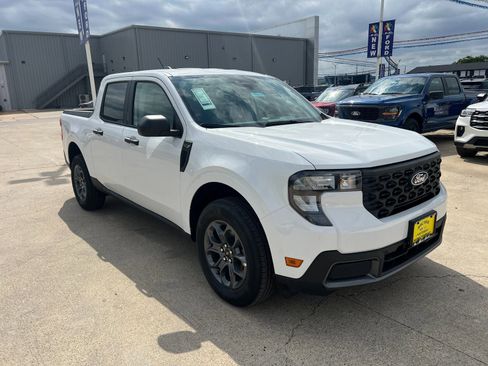 New 2025 Ford Maverick XLT FWD image 1