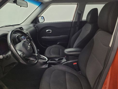 Used 2019 Kia Soul + FWD image 17