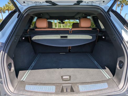 Certified 2023 Cadillac XT5 Premium Luxury w/ Technology Package image 11