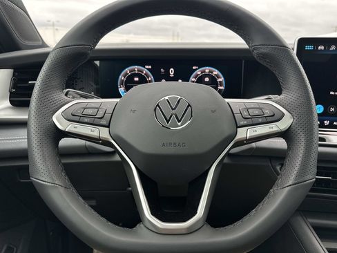 New 2026 Volkswagen Tiguan SE R-Line image 21