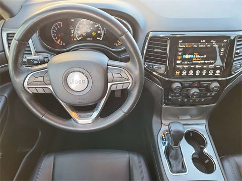 Used 2021 Jeep Grand Cherokee Limited image 11