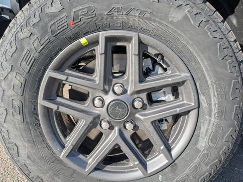 New 2026 Jeep Gladiator Sport image 7