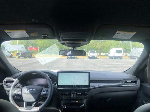 Certified 2023 Ford Escape ST-Line w/ Tech Pack #1 image 11