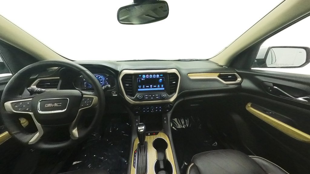 Used 2017 GMC Acadia Denali w/ Technology Package AWD/4WD image 31