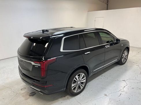 Used 2021 Cadillac XT6 Premium Luxury w/ Platinum Package AWD/4WD image 3