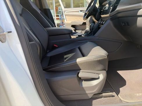 Used 2023 Volkswagen Atlas SE w/ Panoramic Sunroof Package AWD/4WD image 19