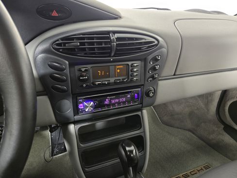 Used 1999 Porsche Boxster image 19