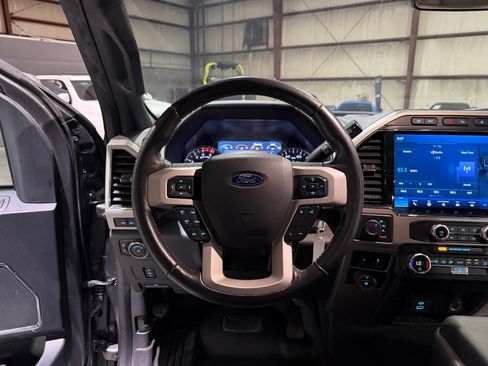 Used 2022 Ford F350 Lariat AWD/4WD image 28