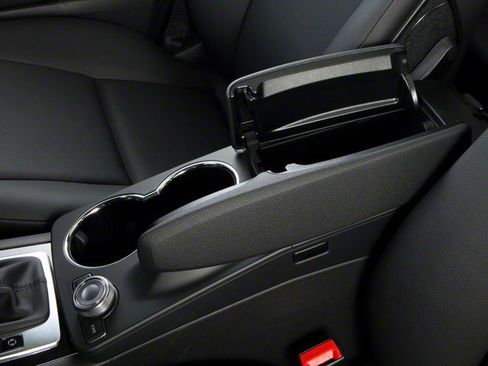 Used 2010 Mercedes-Benz GLK 350 2WD image 17