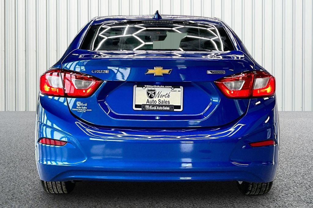 Used 2018 Chevrolet Cruze Premier w/ Enhanced Convenience Package FWD image 5