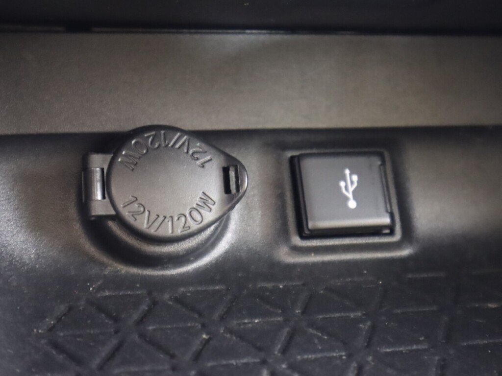 Used 2021 Toyota RAV4 LE FWD image 24