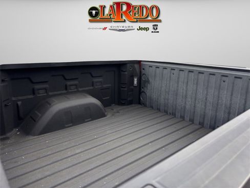 Used 2021 Chevrolet Silverado 1500 RST image 25