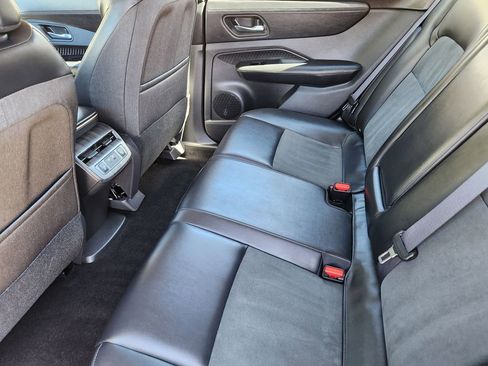 Used 2023 Nissan Ariya AWD image 25