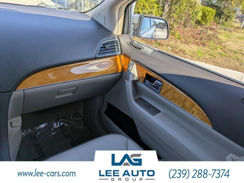 Used 2013 Lincoln MKX FWD image 15