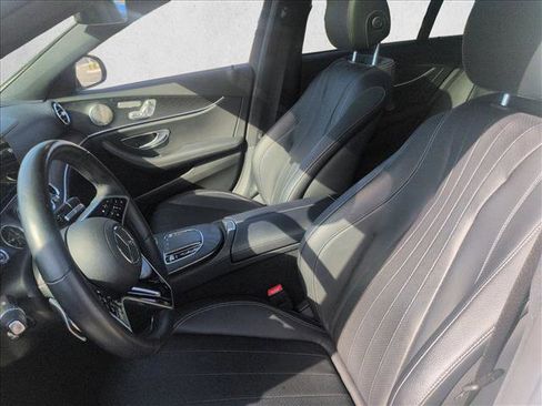 Used 2023 Mercedes-Benz E 350 4MATIC Sedan image 8