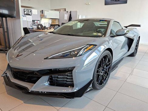 New 2025 Chevrolet Corvette Z06 w/ Z07 Performance Package image 3