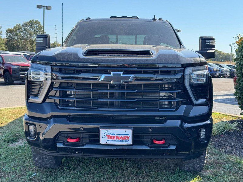 Used 2025 Chevrolet Silverado 2500 LTZ w/ LTZ Plus Package AWD/4WD image 9
