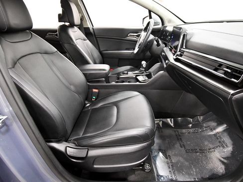 Certified 2023 Kia Sportage EX AWD/4WD image 18