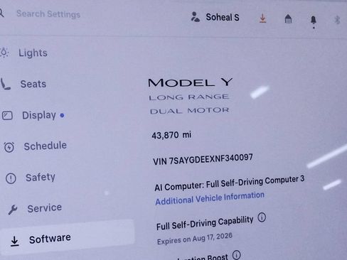 Used 2022 Tesla Model Y Long Range AWD/4WD image 24