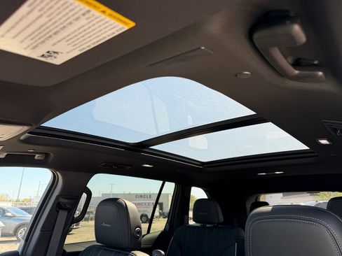 New 2026 Buick Enclave Avenir AWD/4WD image 15