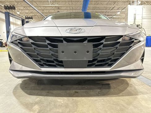 Used 2022 Hyundai Elantra SEL w/ Convenience Package image 25