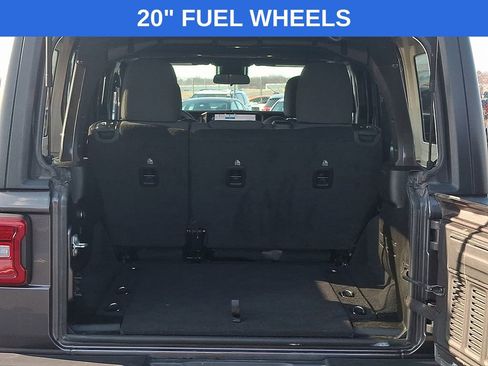 Used 2025 Jeep Wrangler Unlimited Rubicon image 27